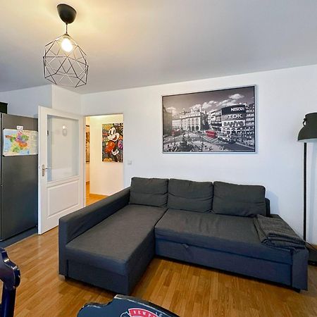 Les Paves De Prague - Appartement Pour 4 A 10 Minutes De Disneyland Paris Montévrain Eksteriør bilde