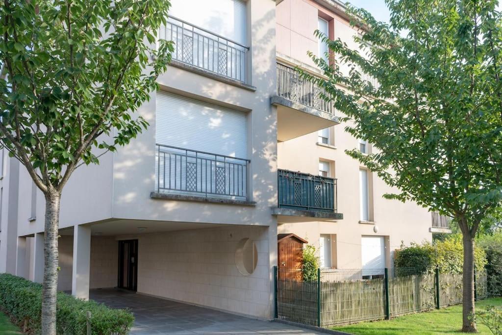 Les Paves De Prague - Appartement Pour 4 A 10 Minutes De Disneyland Paris Montévrain Eksteriør bilde