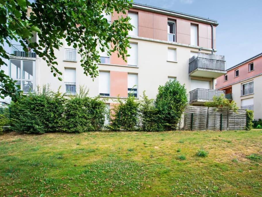 Les Paves De Prague - Appartement Pour 4 A 10 Minutes De Disneyland Paris Montévrain Eksteriør bilde